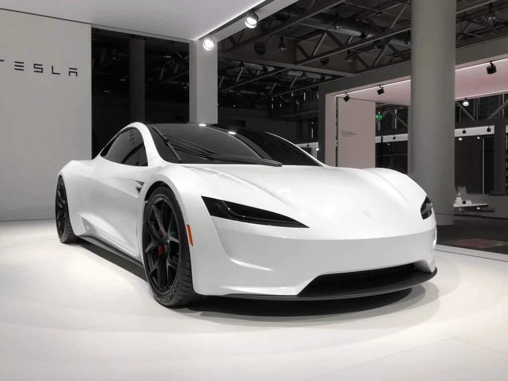 The ocean is losing its blue color Tesla's CEO considers conventional advertisement